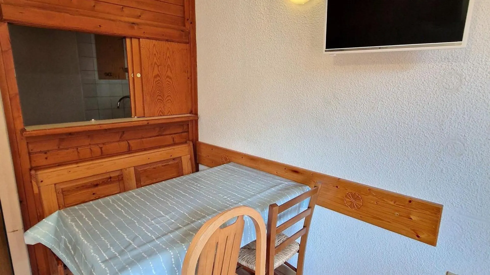 Studio 4 Pers Au Coeur De Valfrejus Avec Balcon, Cuisine Equipee, Casier A Skis - Fr-1-265-255 France